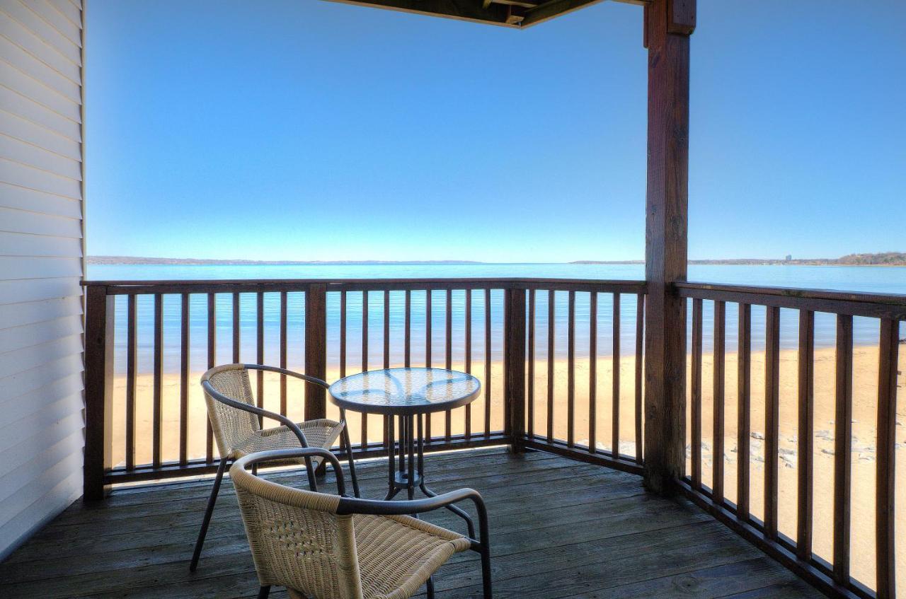 Beachside 216 With Pool Hot Tub And Private Deck Overlooking East Bay ทราเวิร์สซิตี้ ภายนอก รูปภาพ