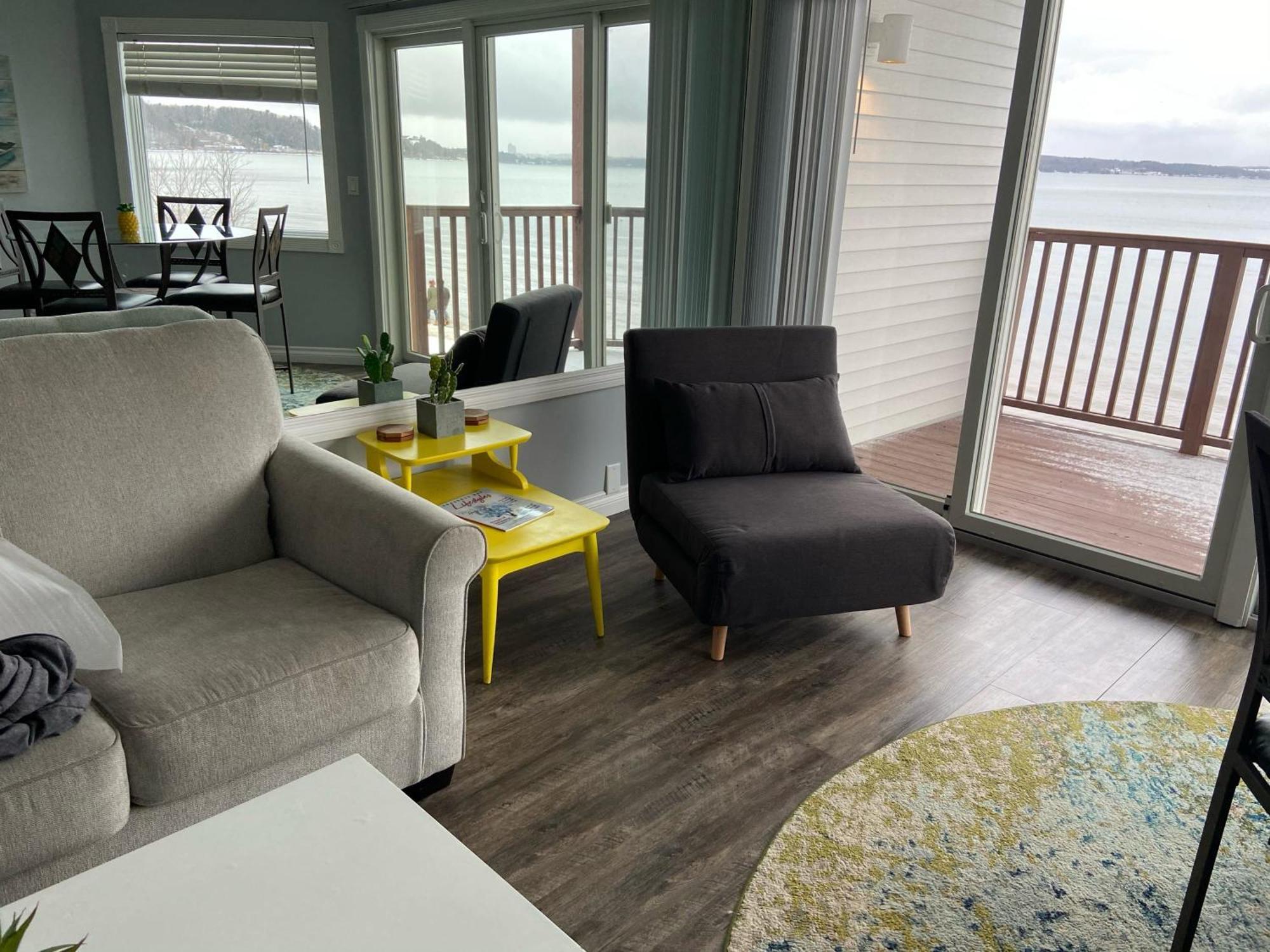 Beachside 216 With Pool Hot Tub And Private Deck Overlooking East Bay ทราเวิร์สซิตี้ ภายนอก รูปภาพ
